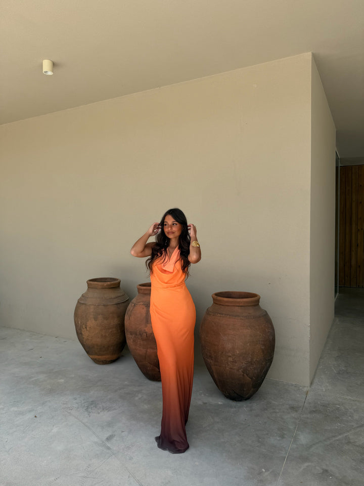Joanna / Vestido laranja e preto
