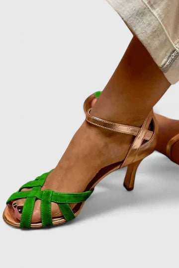 Paula / Sapatos de salto alto