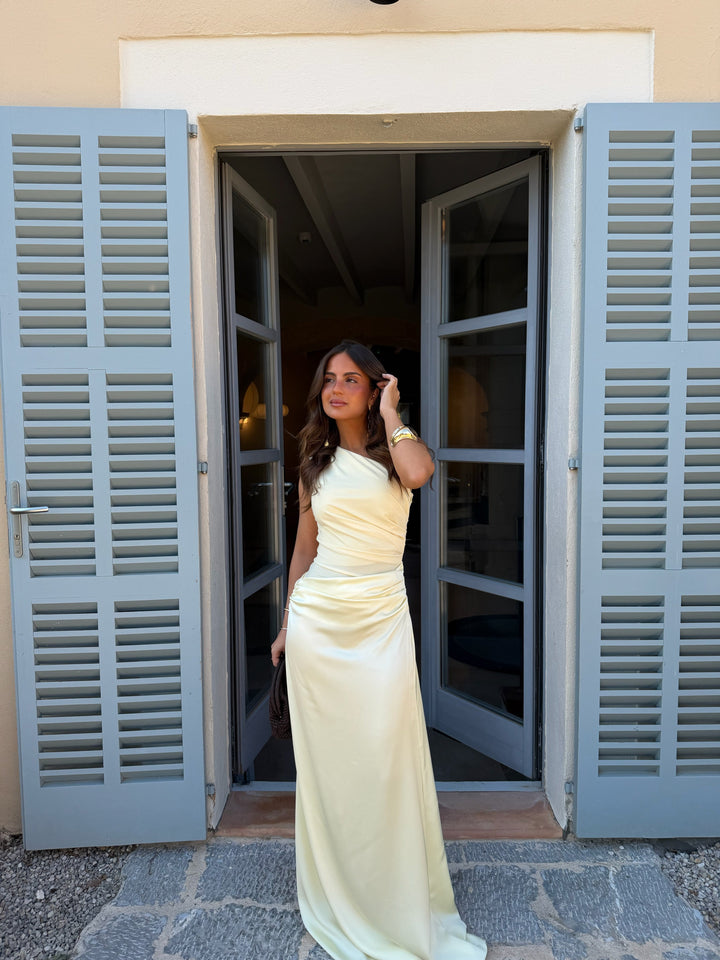 Amira / Vestido amarelo