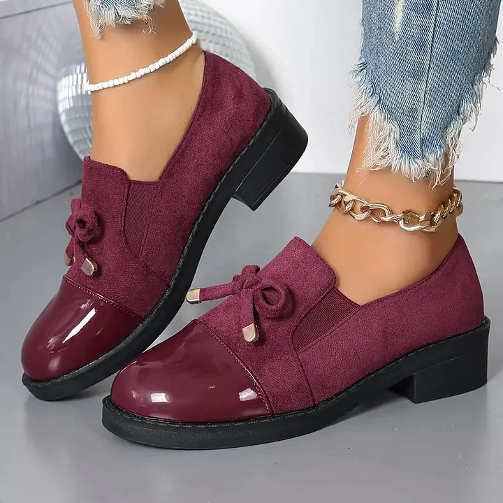 Marvina - Mocassins Elegantes com Bico Redondo e Laço Decorativo