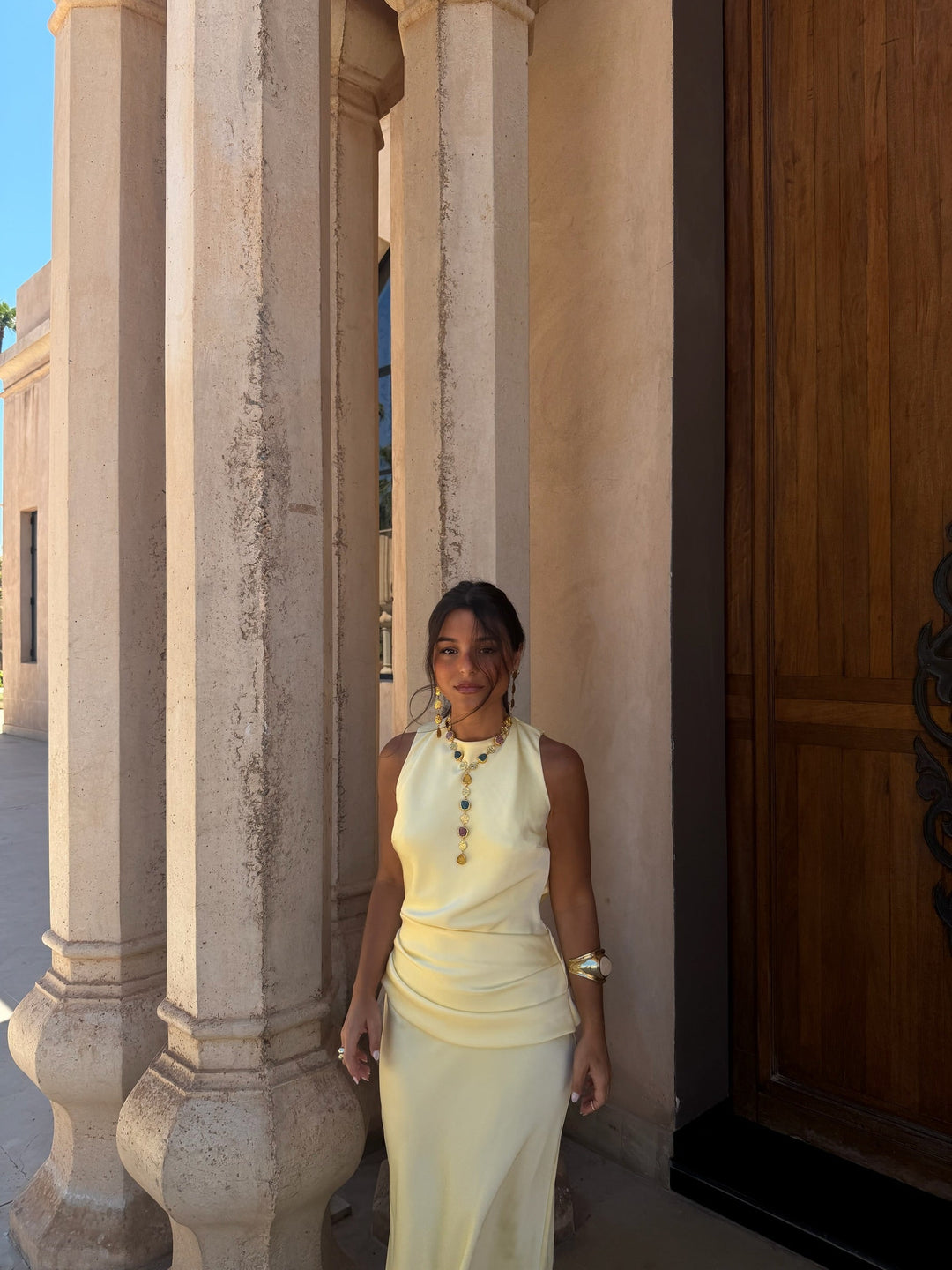 Vestido Medina em amarelo claro