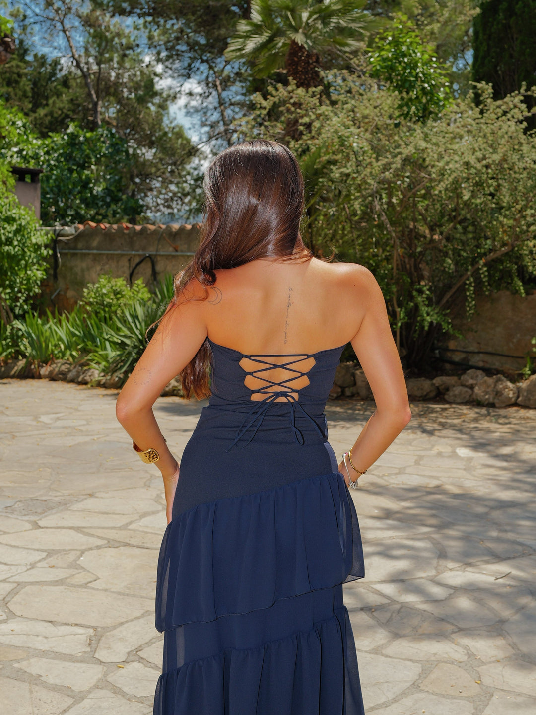 Vestido palavra volantes assimétricos azul marinho