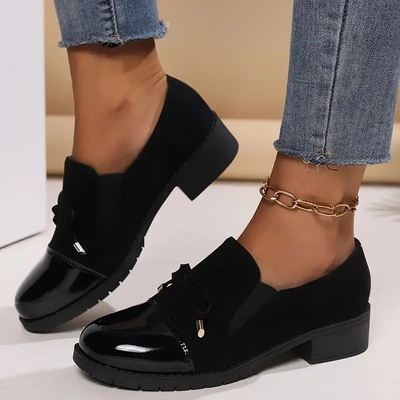 Marvina - Mocassins Elegantes com Bico Redondo e Laço Decorativo