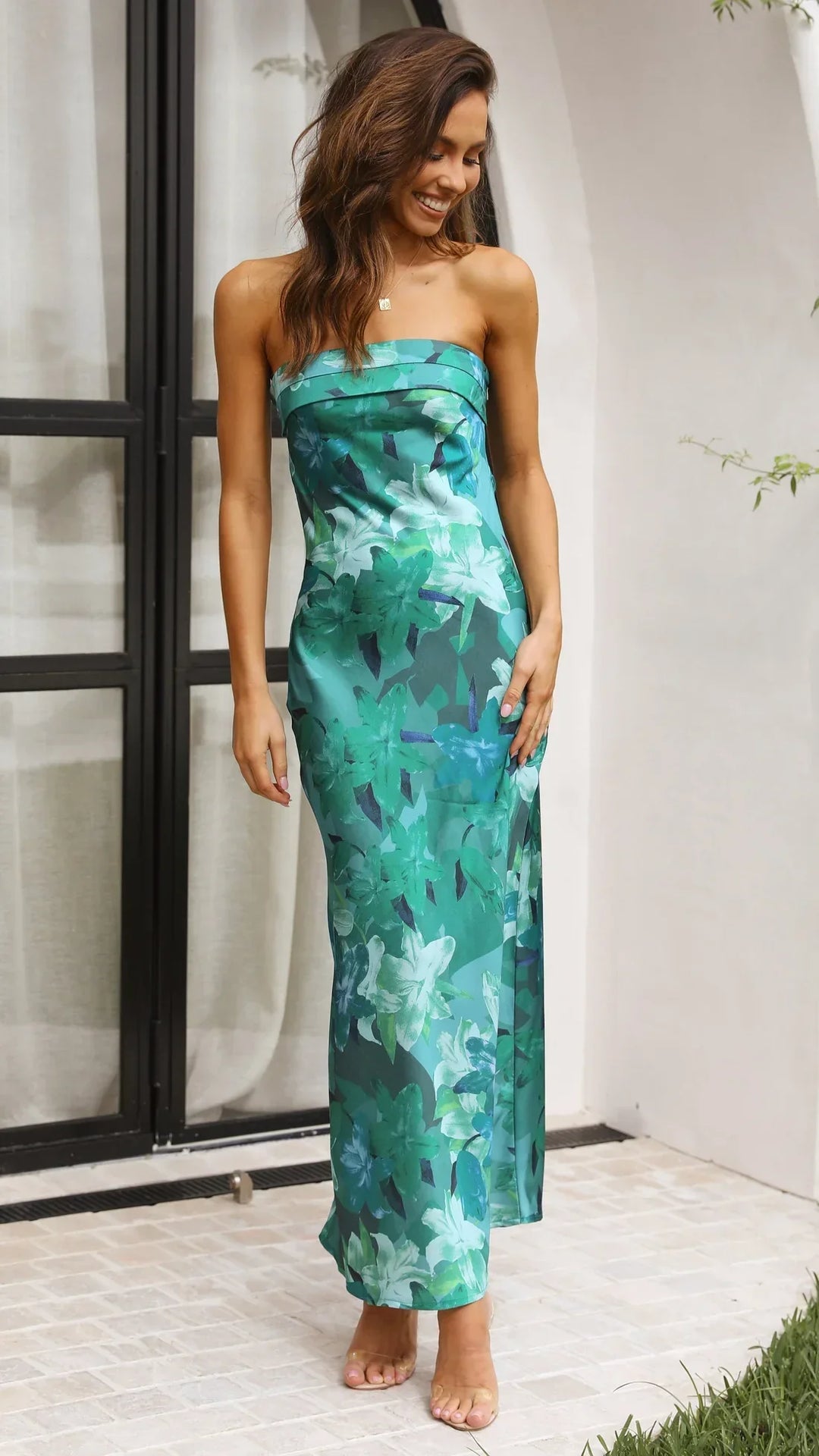 Thesa | Vestido de cetim sem mangas