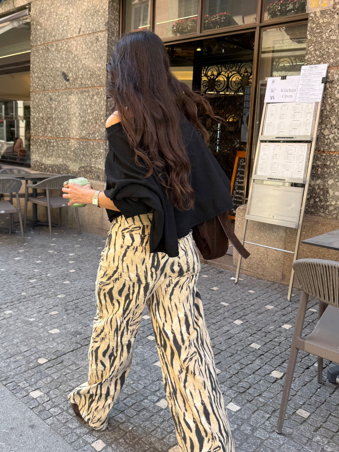 Calças de perna larga com estampa de zebra