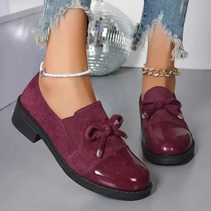 Marvina - Mocassins Elegantes com Bico Redondo e Laço Decorativo