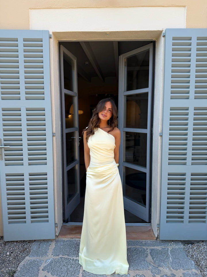 Amira / Vestido amarelo