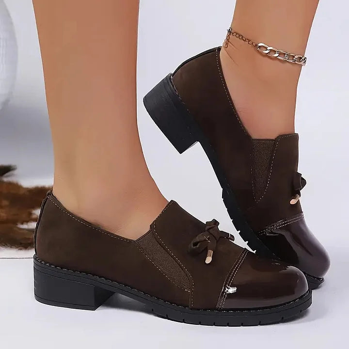 Marvina - Mocassins Elegantes com Bico Redondo e Laço Decorativo