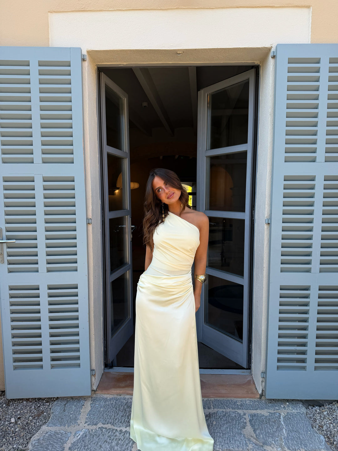 Amira / Vestido amarelo