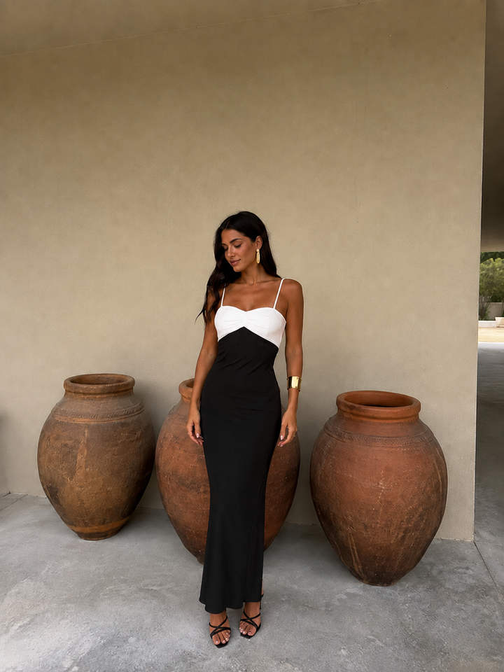 Vanessa / Vestido branco e preto