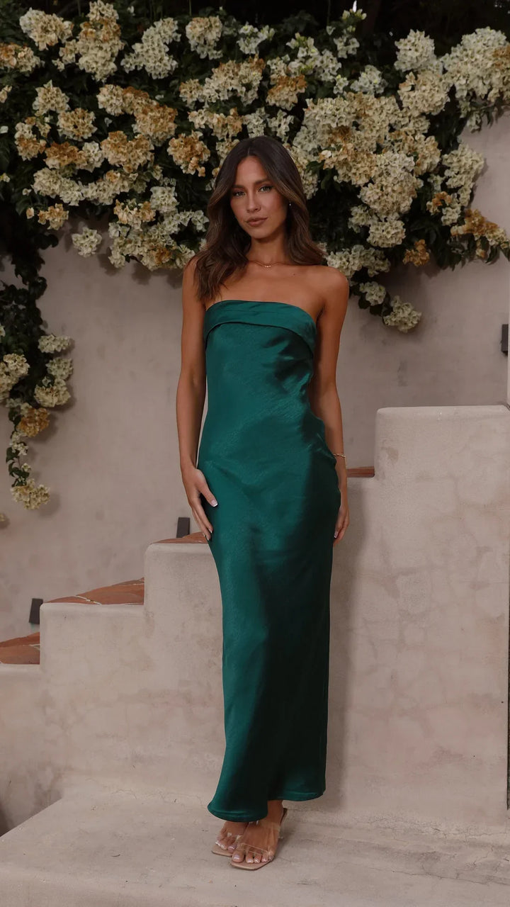 Thesa | Vestido de cetim sem mangas