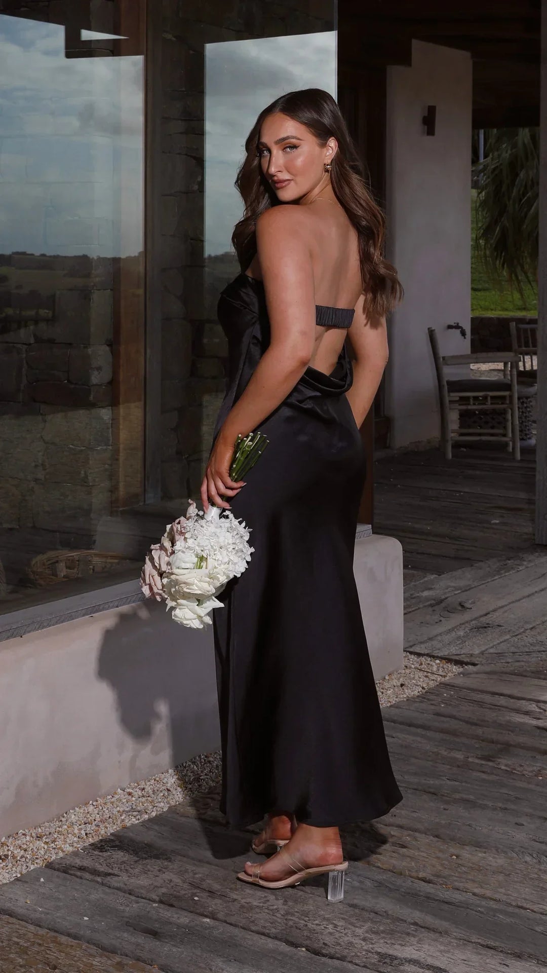 Thesa | Vestido de cetim sem mangas