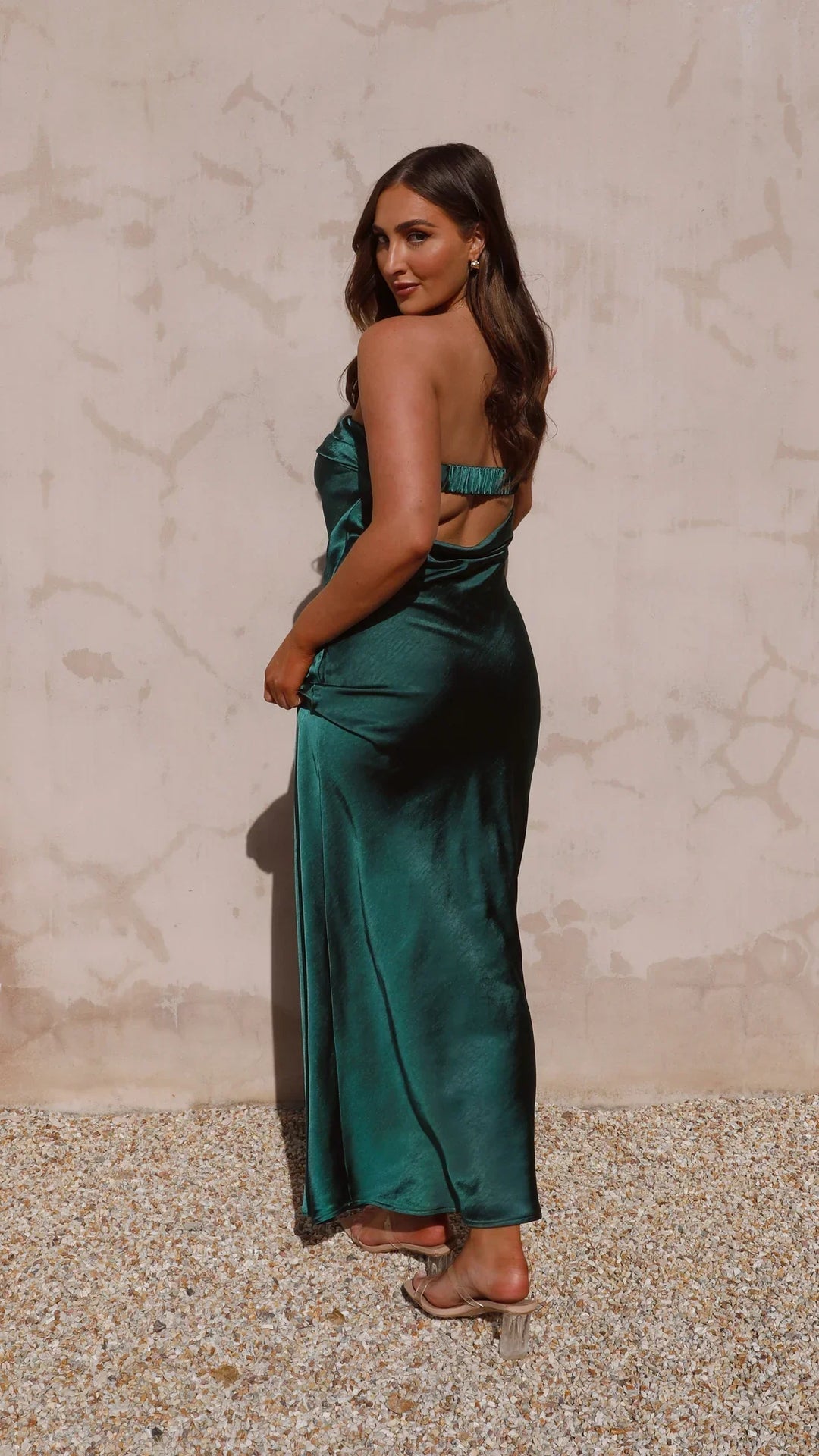 Thesa | Vestido de cetim sem mangas