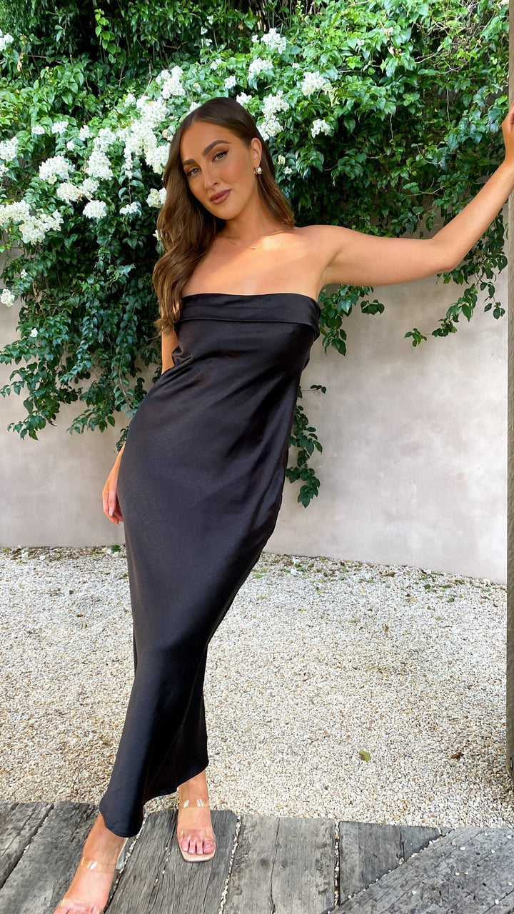 Thesa | Vestido de cetim sem mangas