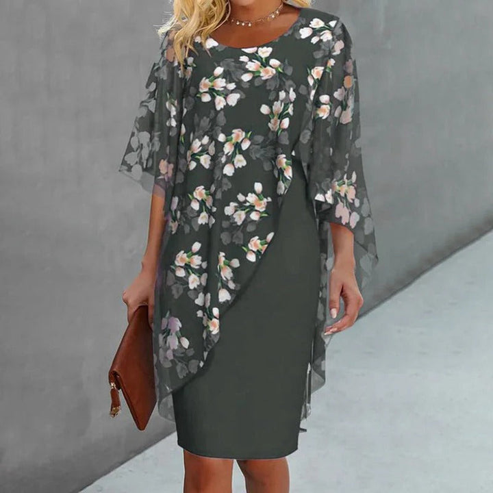 Adriana / Conjunto elegante com estampa floral.