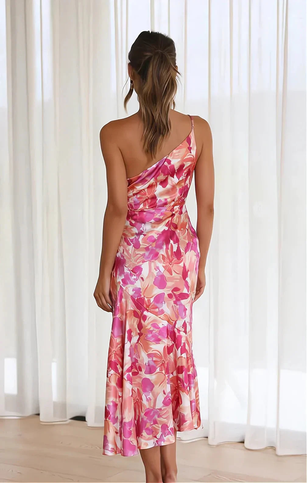 Senna | Vestido Assimétrico com Estampa Floral